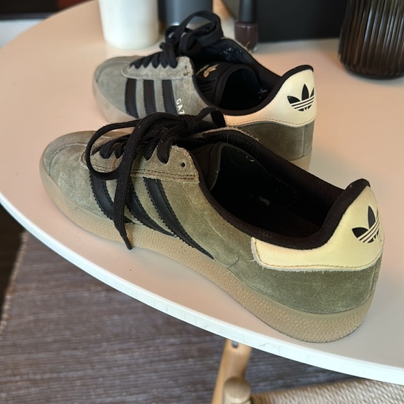 Green adidas gazelle, excellent condition! - Picture 2 of 4